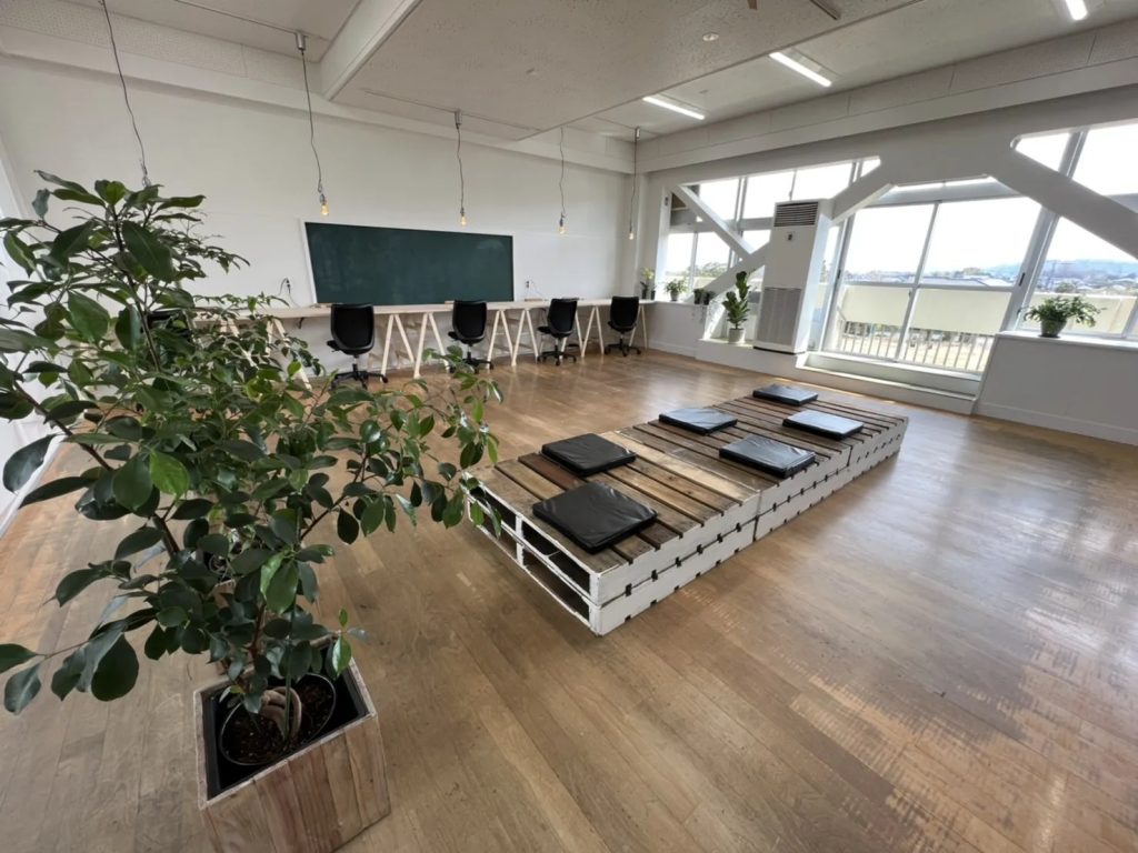 ハタラキバ内観写真